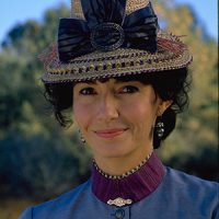 mary-steenburgen_300x300